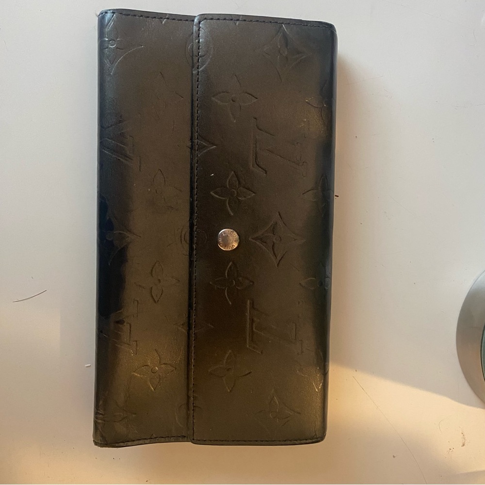 Louis Vuitton Vernice Gunmetal Monogram Wallet